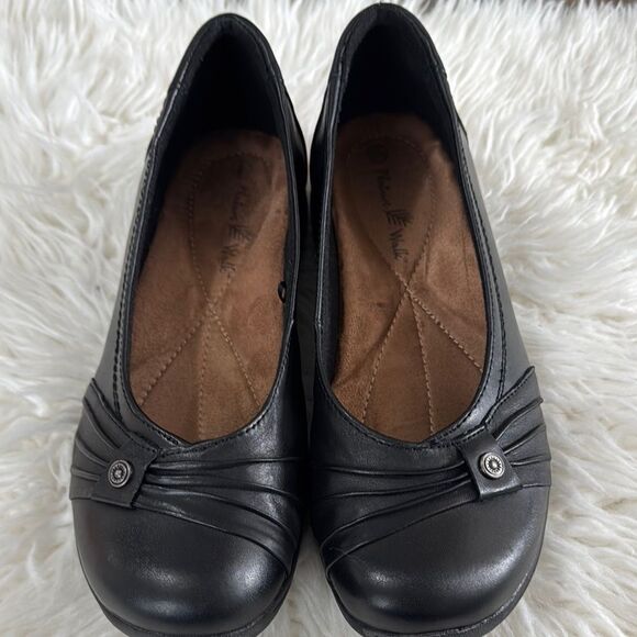 Nature Walk Women's Leather Black Flats Size 8.5 - Picture 1 of 7